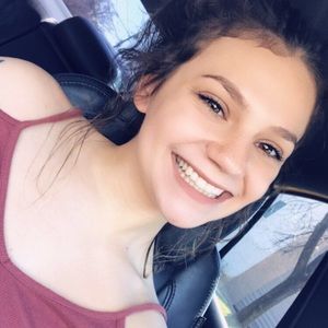 Meet your Posher, Alyssa